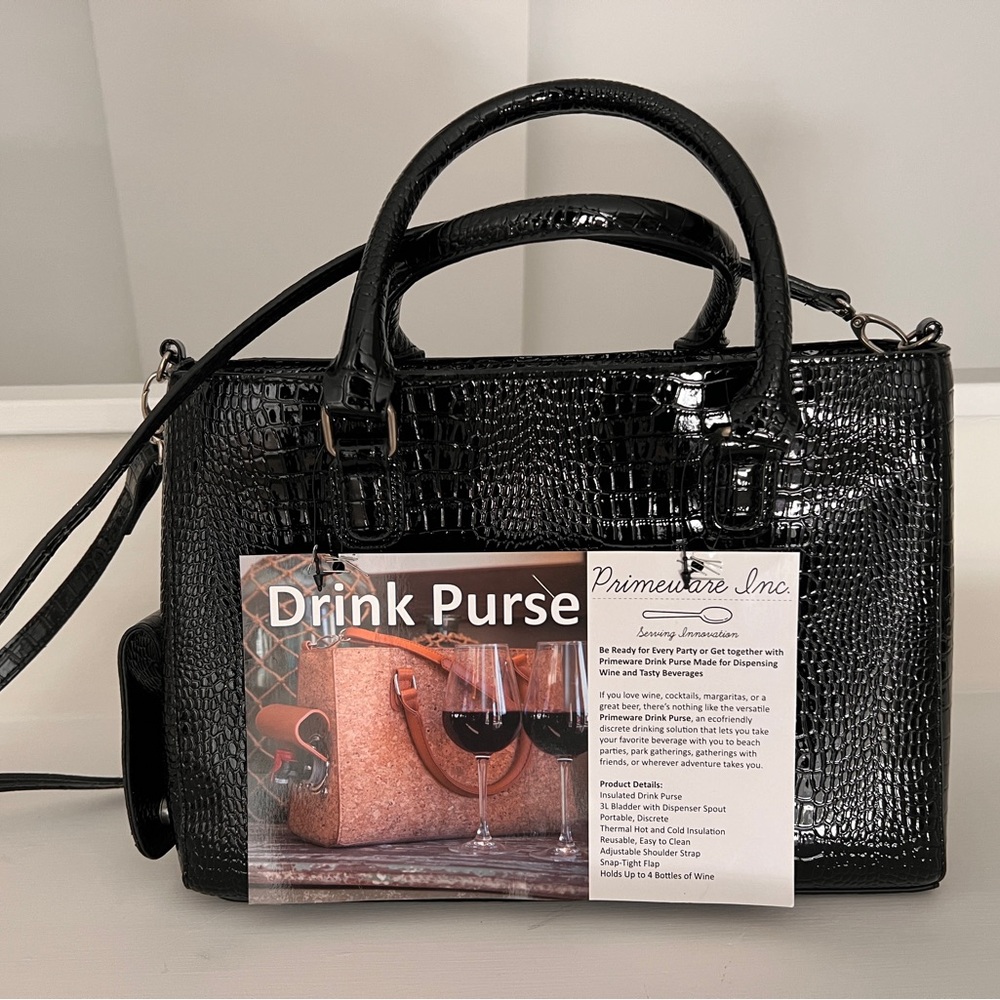Beverage bag for tailgating, bbqs or picnics.
Black color.